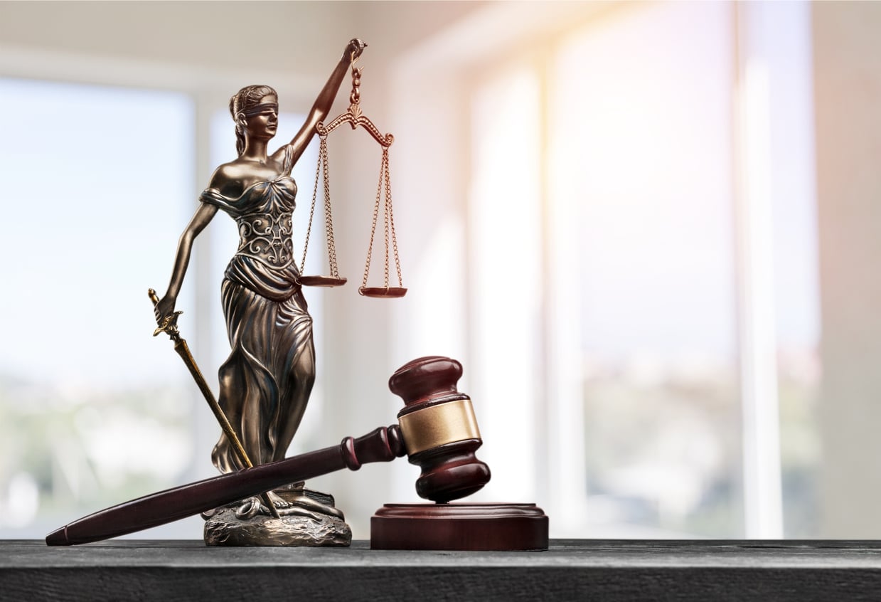 Criminal Defence Lawyer vs Public Defender: What’s Better For Me?